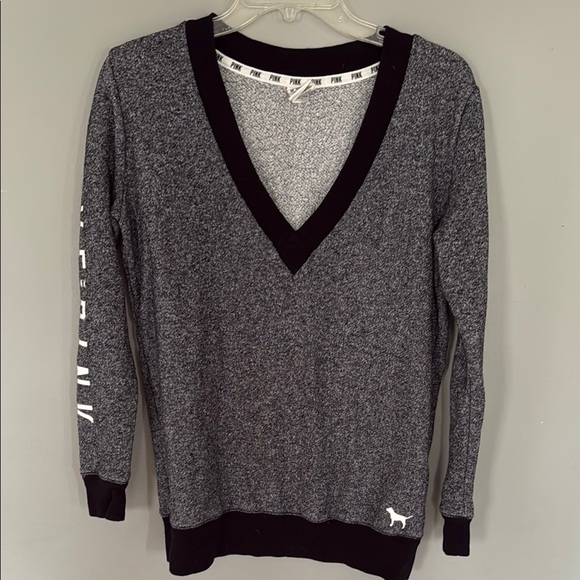 Victoria's Secret PINK Gray V-Neck Sweatshirt Size XS - Picture 1 of 5